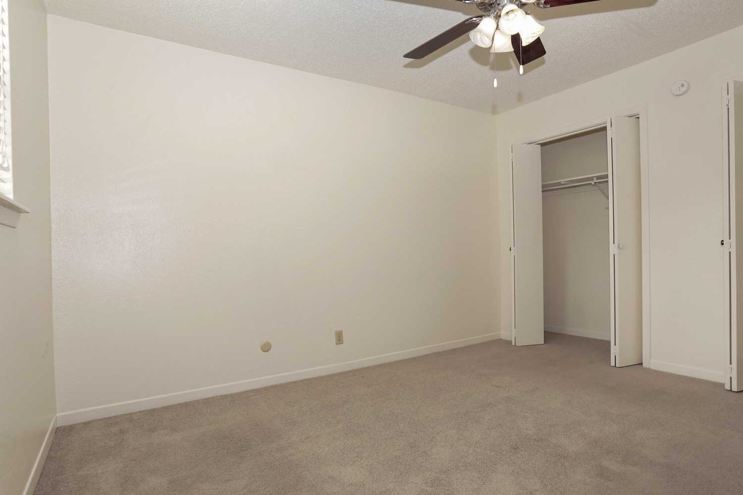 The Rosetta Apartments; One Two Three Bedroom Pet Friendly Apartment Home Townhomes in Northwest El Paso near Fort Bliss, UTEP